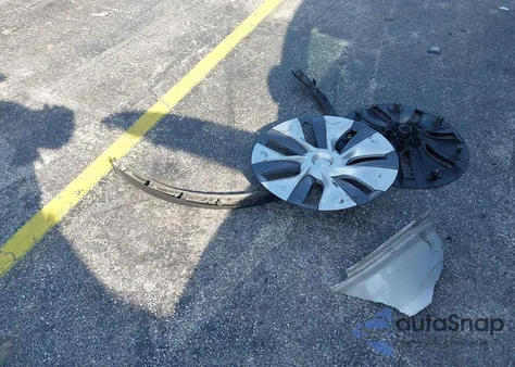 2024 Tesla Model Y Long Range Dual Motor All-Wheel Drive/Rwd from USA, damaged, VIN 7SAYGDED2RF086267